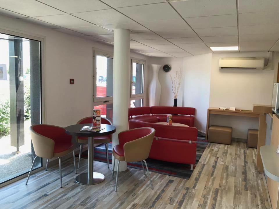 Kyriad Direct Agen Hotel Castelculier