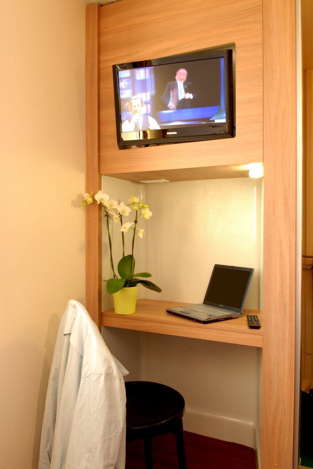 Hotel Kyriad Direct Agen