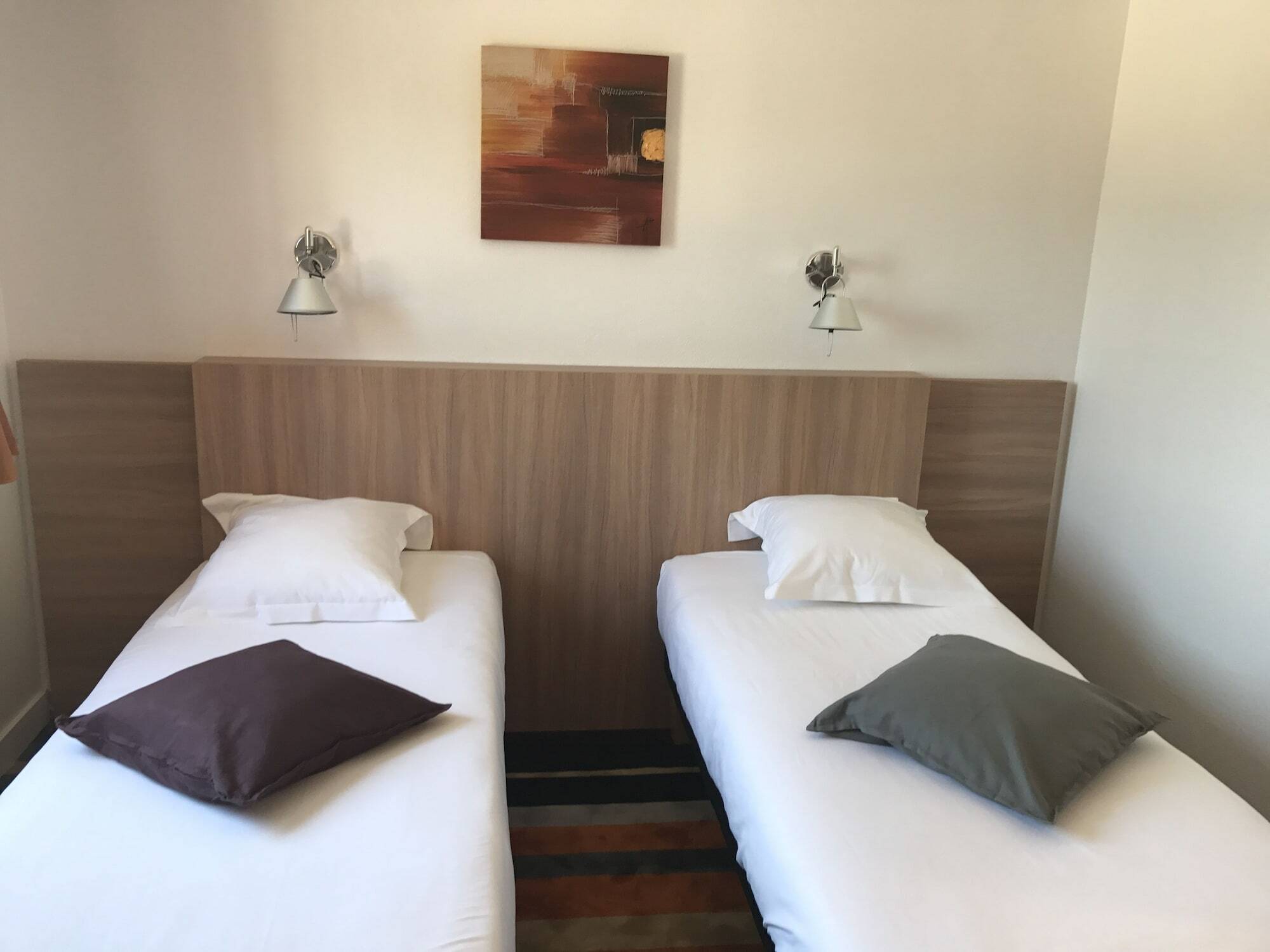 Kyriad Direct Agen Hotel